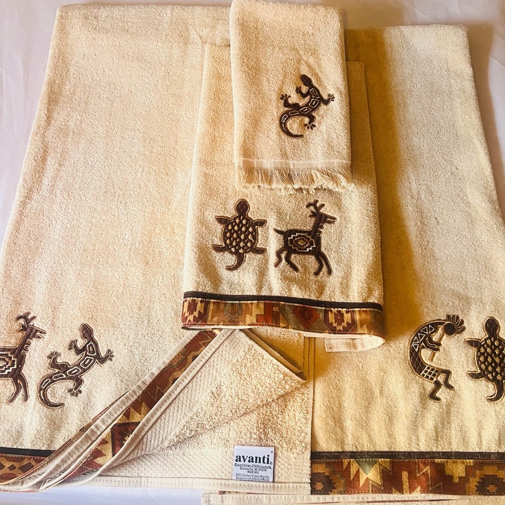 Avanti Southwestern Kokopelli Embroidered Bath Towel Set